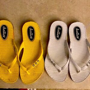 2 pairs Rainbow sandals 🩴 🌈